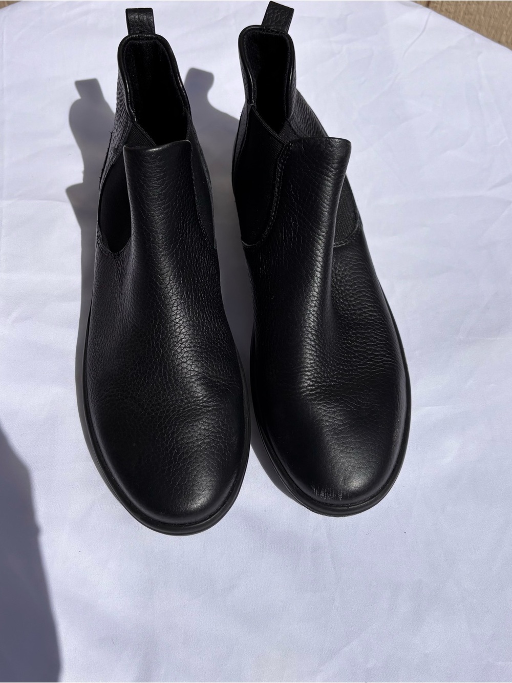 Ecco Women’s Black Leather Chelsea Ankle Boots